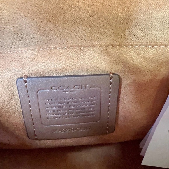 Coach Loonie Crossbody in Signature Jacquard Gold/Retro Yellow - Picture 9 of 11